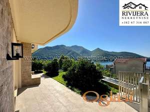 Na prodaju jednosoban stan sa pogledom na more Kamenari Herceg Novi